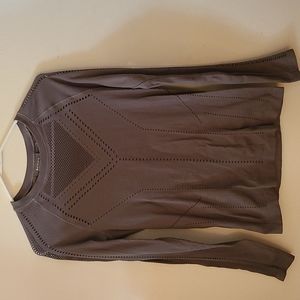 Athleta Oxygen Top Long-sleeve Olive Green Size Medium